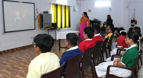 Immersive Virtual Reality Show at St. Jude’s School