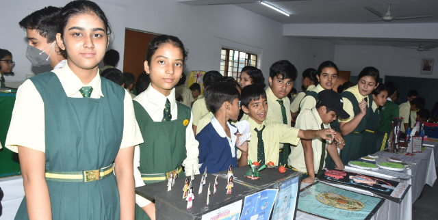 MIDDLE SCHOOL SCIENCE EXHIBITION 
