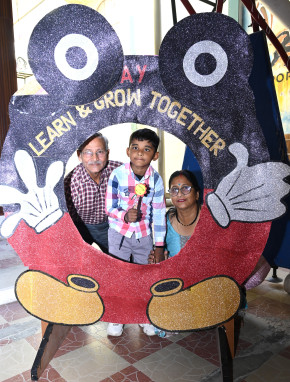 Orientation for New Children and Parents: A Warm Welcome at the Primary School